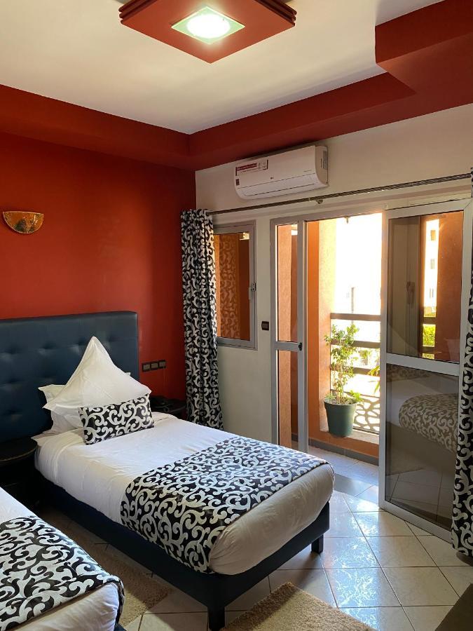 Hotel Velsatis Bani Mallal Zewnętrze zdjęcie