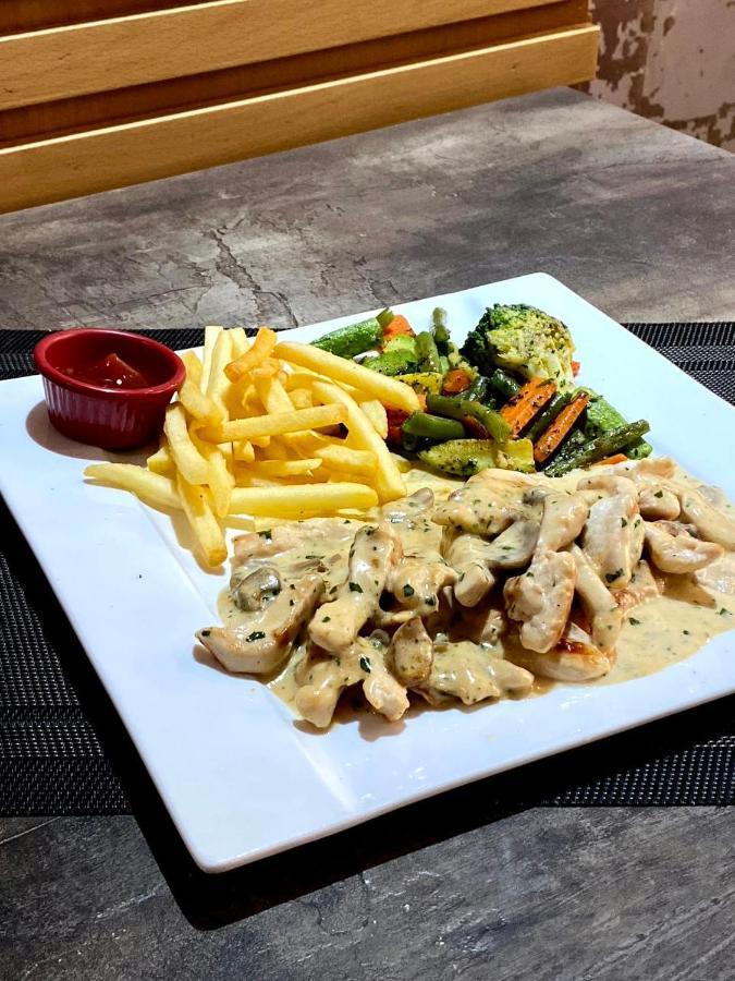 Hotel Velsatis Bani Mallal Zewnętrze zdjęcie